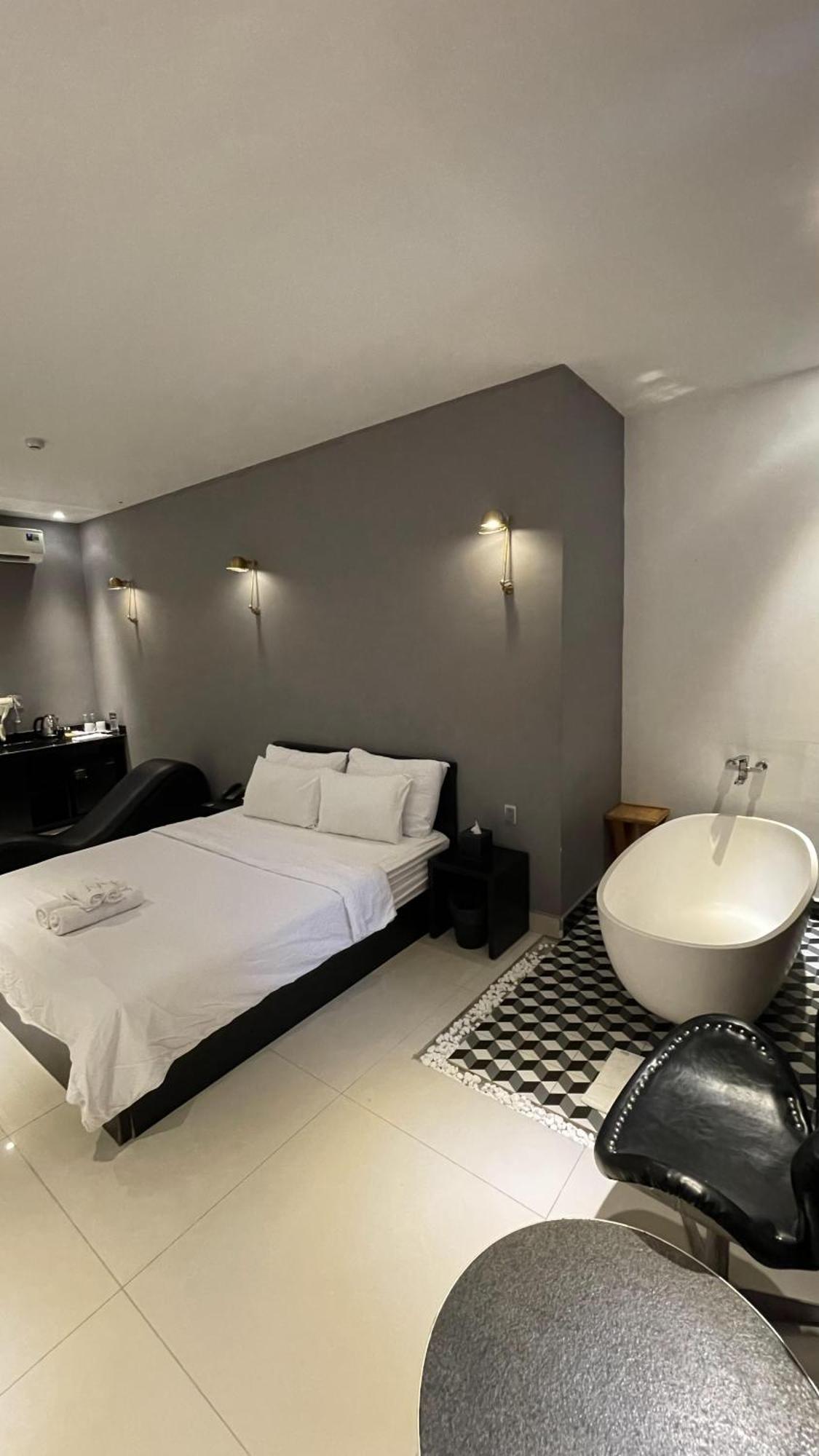 הו צ'י מין סיטי A In Hotel Riverside מראה חיצוני תמונה